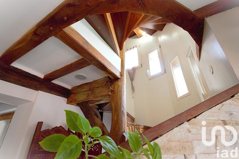 Maison - 175 m² - 9 pièces