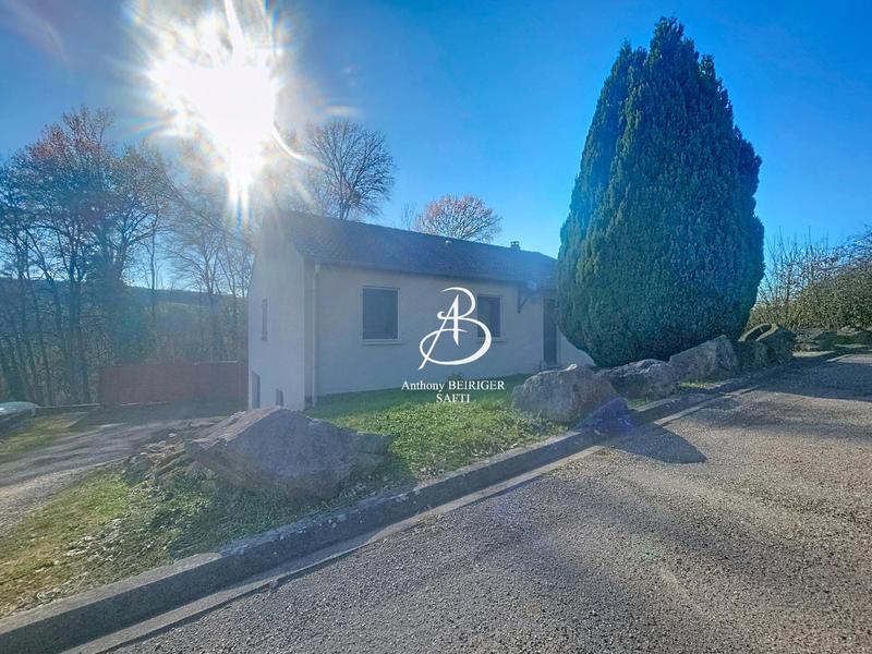 Maison - 102 m² - 5 pièces