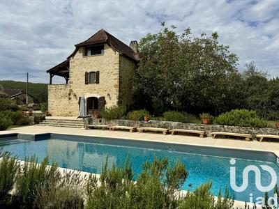 Maison - 200 m² - 7 pièces