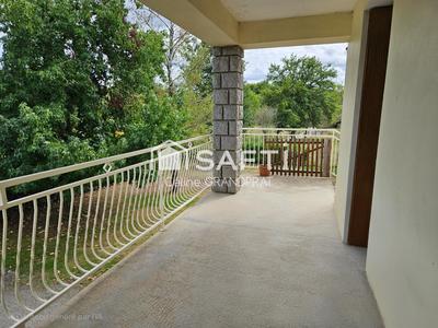 Maison - 102 m² - 4 pièces