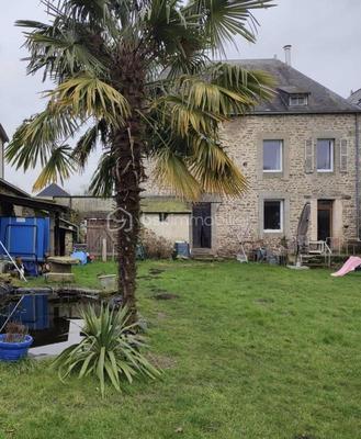 Maison de ville - 212 m² - 7 pièces