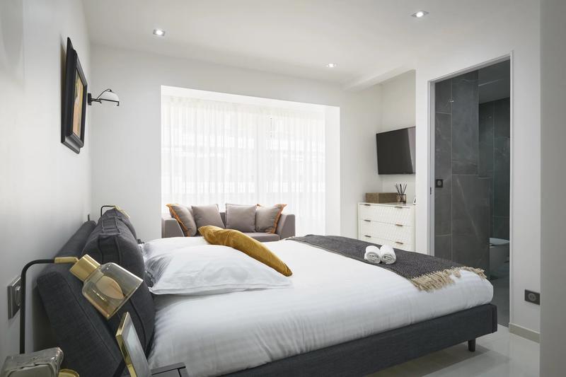 Appartement - 90 m² - 4 pièces