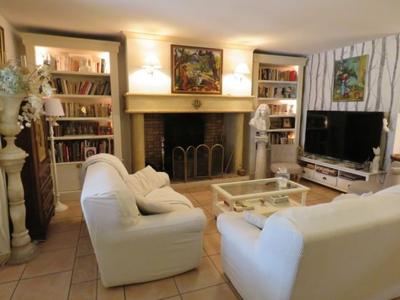 Maison - 384 m² - 17 pièces