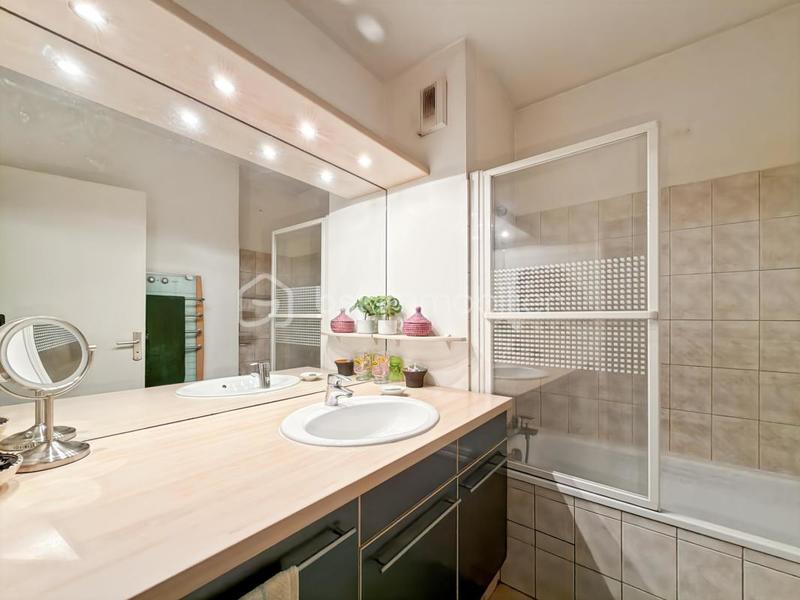 Appartement - 75 m² - 4 pièces