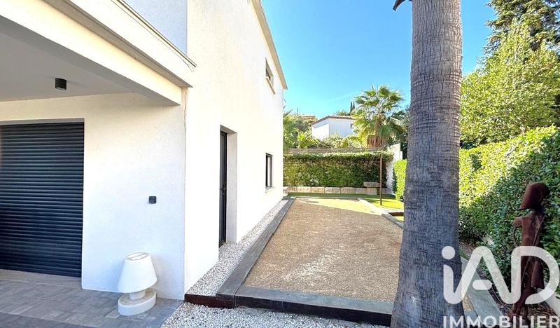 Maison - 306 m² - 9 pièces