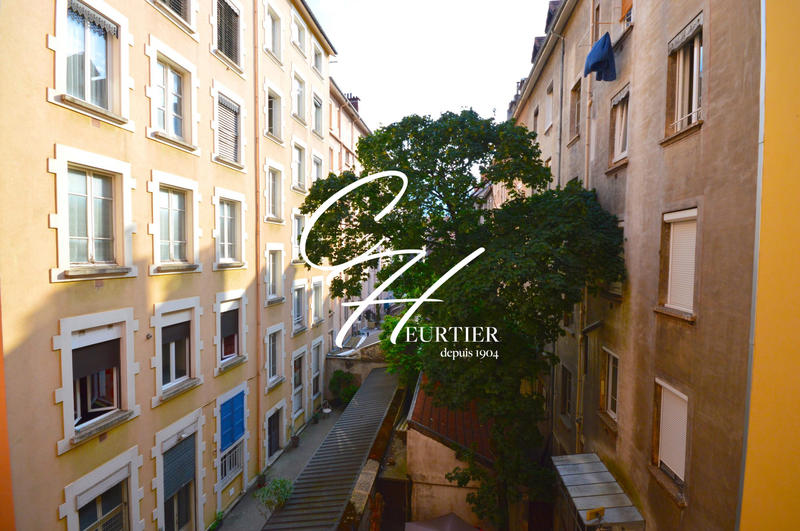 Appartement - 83 m² - 3 pièces