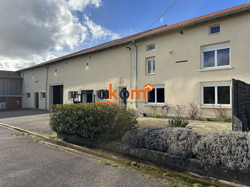 Maison - 422 m² - 6 pièces