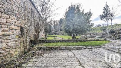 Maison - 180 m² - 5 pièces