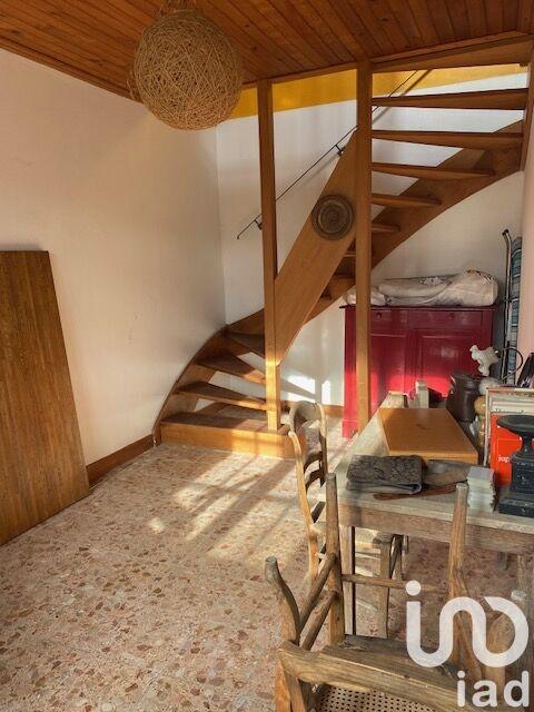 Maison - 221 m² - 5 pièces