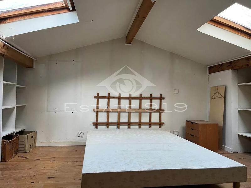 Villa - 215 m² - 9 pièces