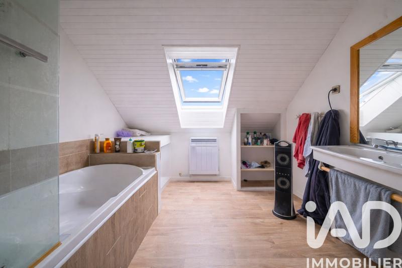 Maison - 229 m² - 9 pièces