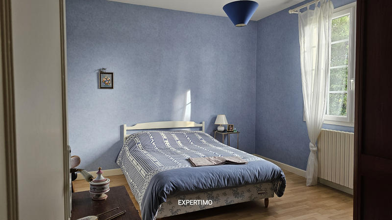 Maison - 220 m² - 9 pièces