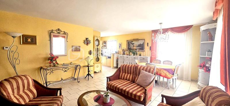 Maison traditionnelle - 110 m² - 5 pièces