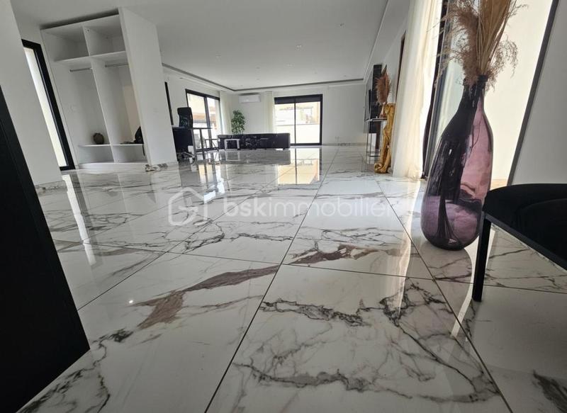 Maison - 170 m² - 6 pièces