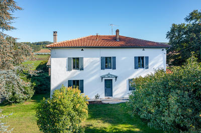 Maison - 250 m² - 13 pièces