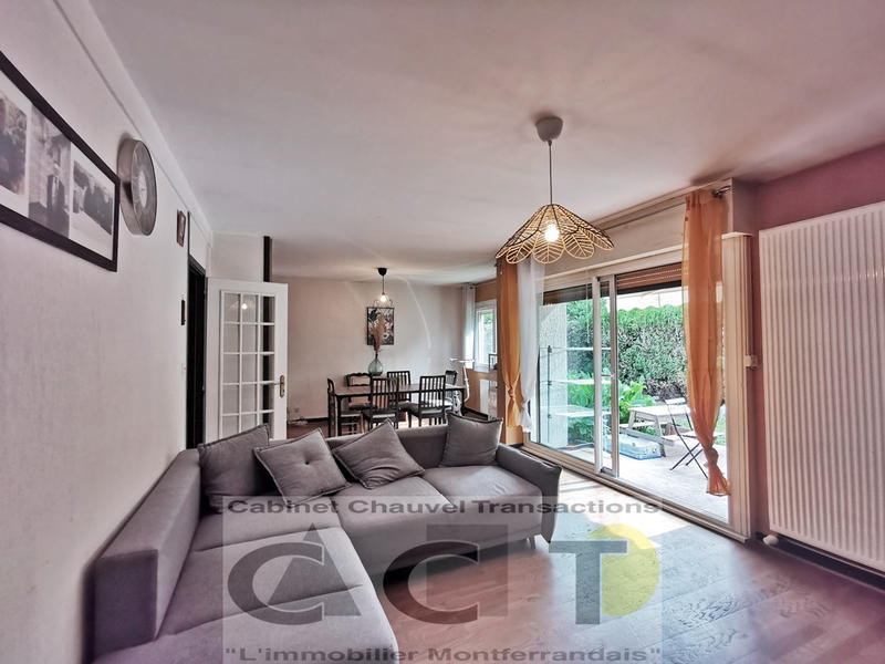 Maison - 95 m² - 5 pièces