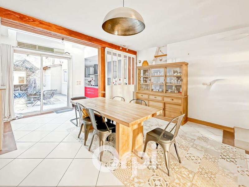 Maison - 159 m² - 6 pièces