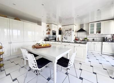 Appartement - 146 m² - 5 pièces