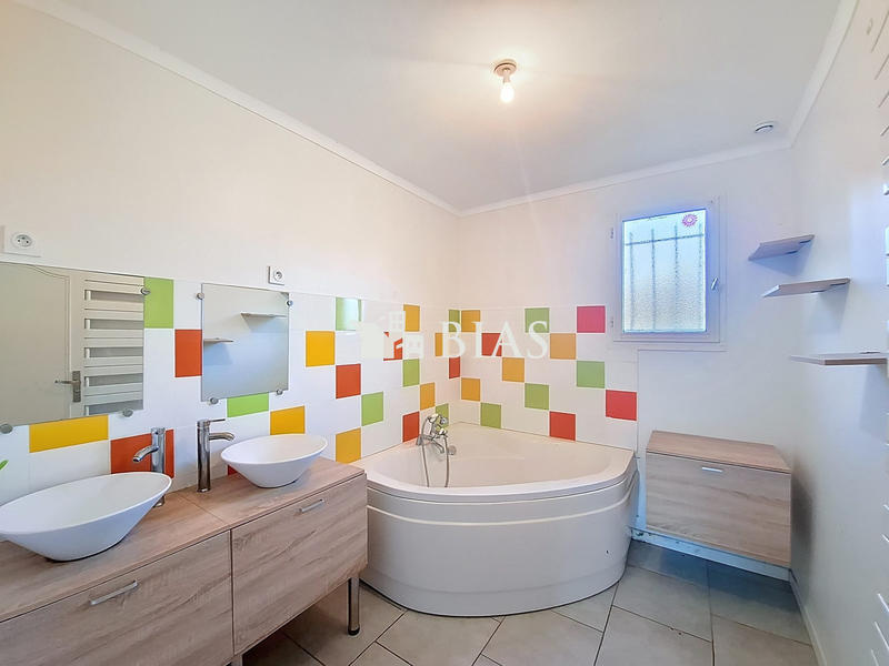 Maison contemporaine - 195 m² - 8 pièces