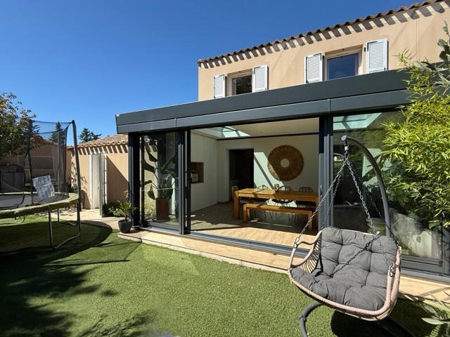 Maison - 120 m² - 6 pièces