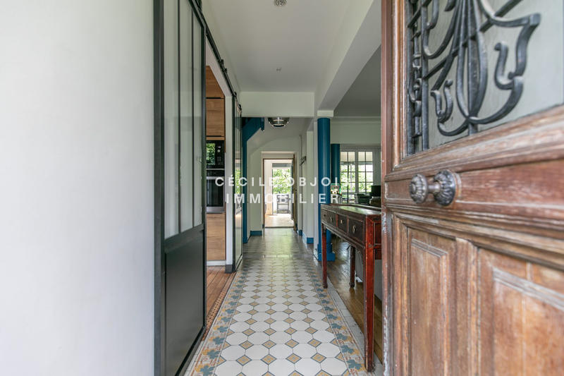 Maison - 224 m² - 10 pièces