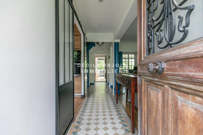 Maison - 224 m² - 10 pièces