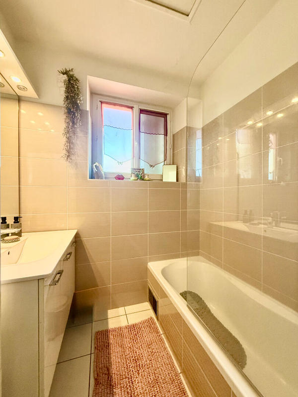 Maison - 114 m² - 6 pièces