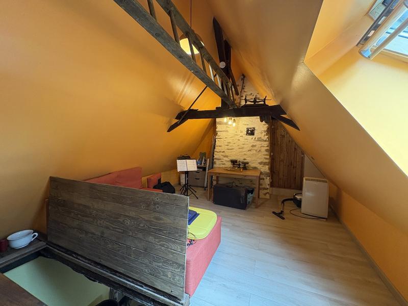 Maison - 95 m² - 3 pièces