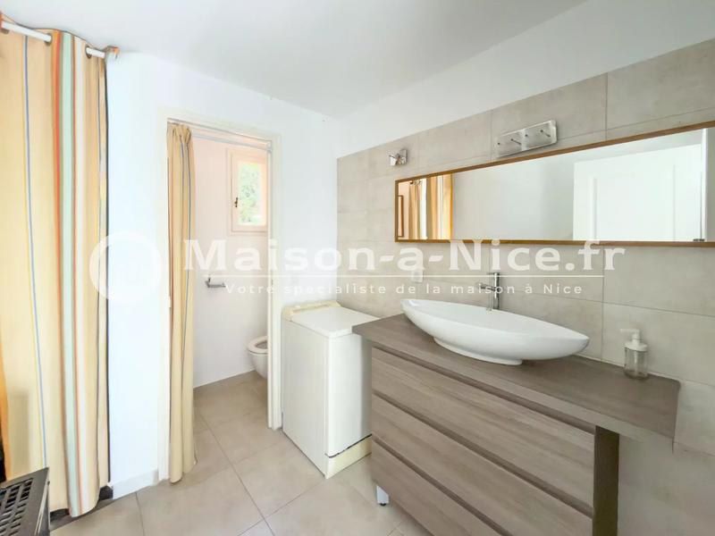 Maison - 285 m² - 10 pièces