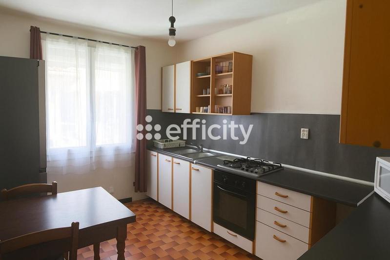 Maison - 94 m² - 4 pièces