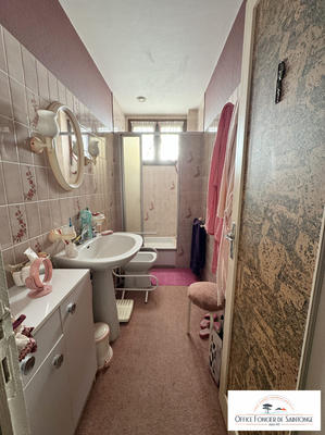 Maison traditionnelle - 195 m² - 9 pièces