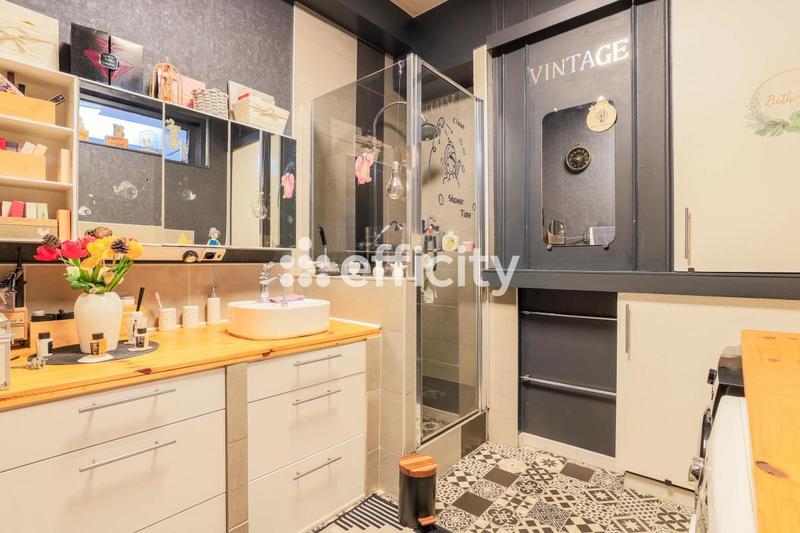 Maison - 158 m² - 7 pièces