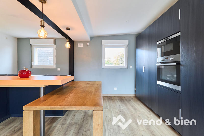 Maison - 102 m² - 5 pièces