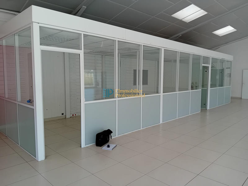 Local commercial - 354 m² - 2 pièces