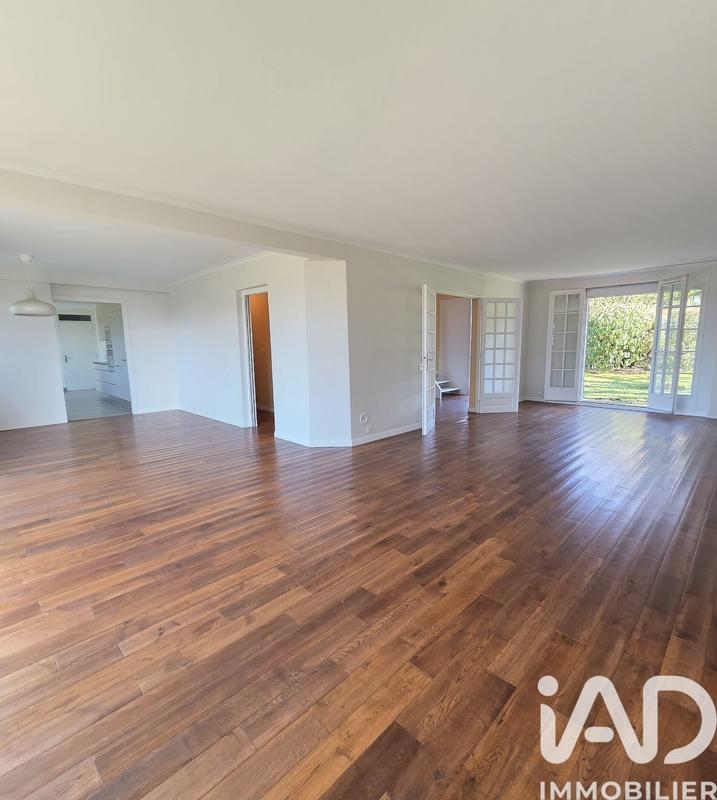 Maison - 210 m² - 7 pièces