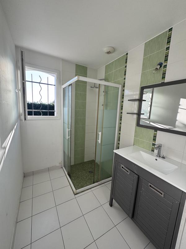 Villa - 80 m² - 5 pièces