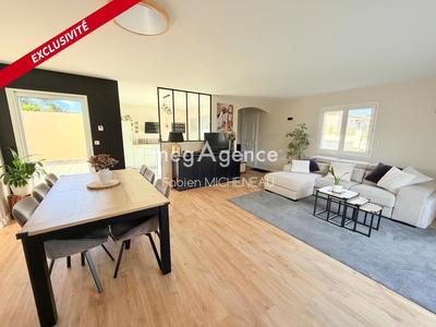 Pavillon - 97 m² - 5 pièces