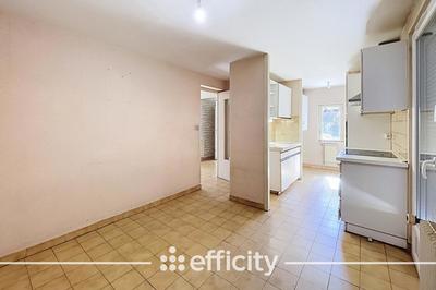 Maison - 86 m² - 4 pièces