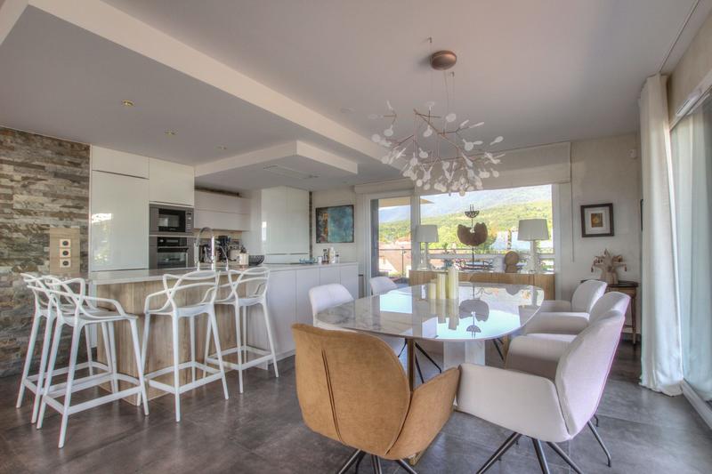 Appartement - 145 m² - 4 pièces