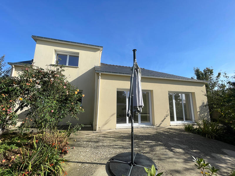 Maison - 200 m² - 7 pièces