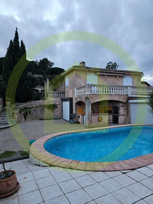 Maison - 140 m² - 4 pièces