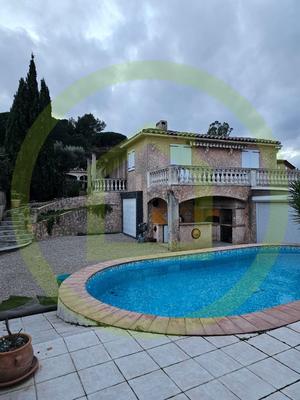 Maison - 140 m² - 4 pièces