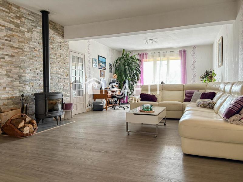 Maison - 230 m² - 8 pièces