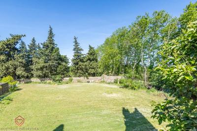 Propriété - 530 m² - 23 pièces