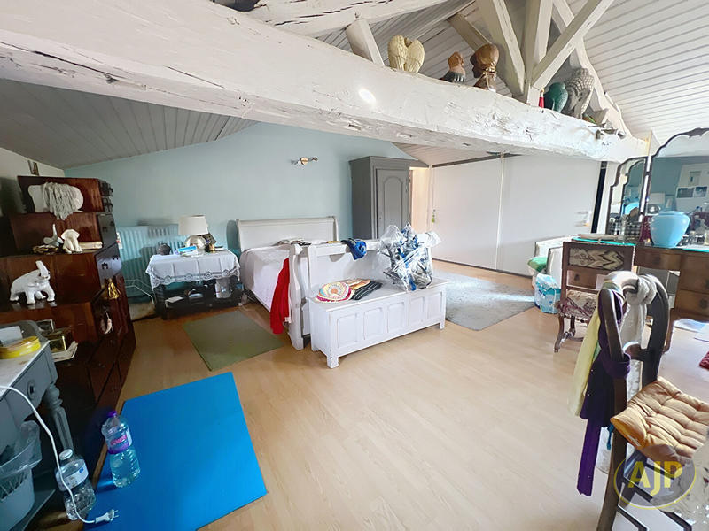 Maison - 190 m² - 5 pièces