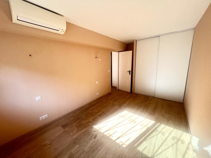 Appartement - 110 m² - 4 pièces