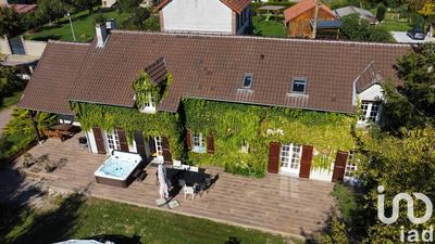 Maison - 228 m² - 8 pièces