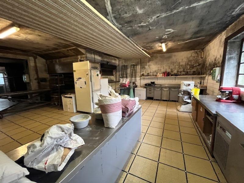 Maison - 250 m² - 9 pièces