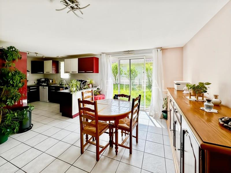 Pavillon - 95 m² - 5 pièces