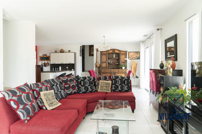 Maison contemporaine - 132 m² - 6 pièces